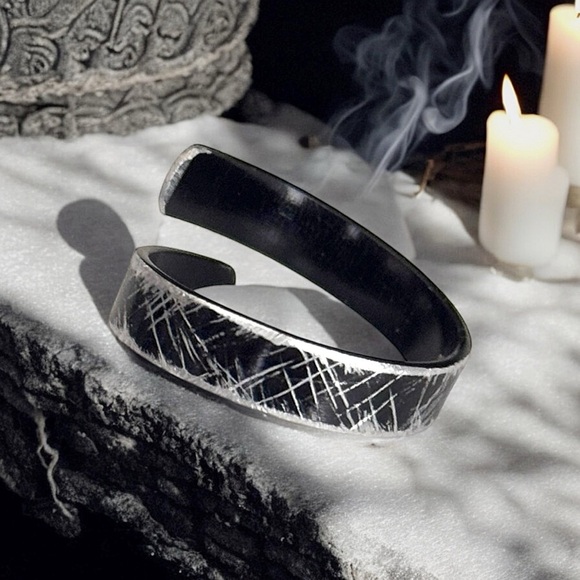 5 For $25💫Alternative Black Aluminum Coiled Ring - Picture 4 of 4